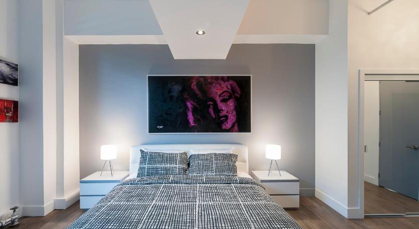 The Executive Loft at the Holland Hotel photo