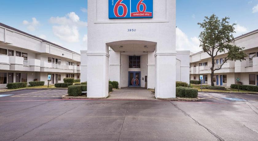 Motel 6-Irving, TX - Irving DFW Airport East