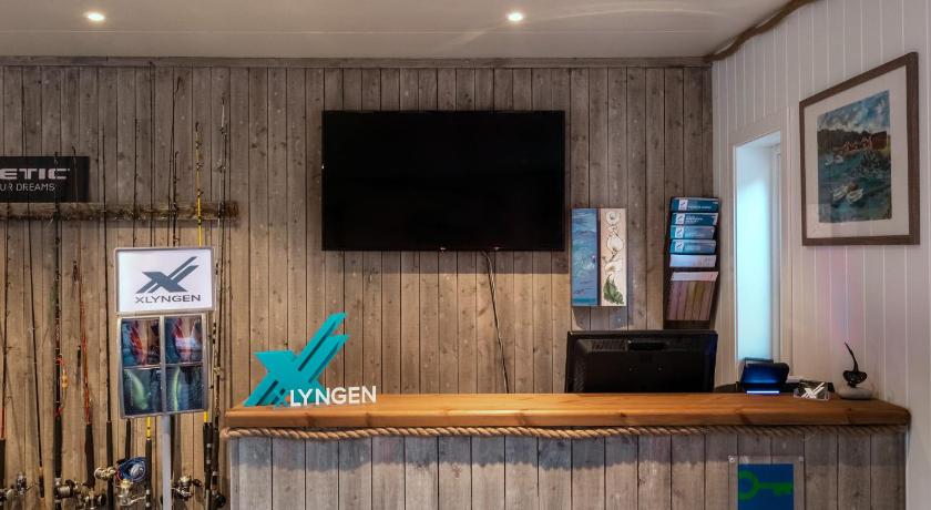 XLyngen photo