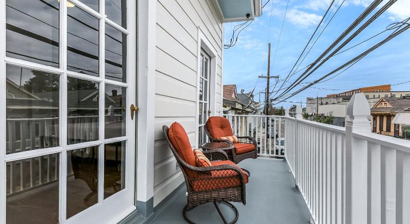 4BR Condo with Luxury Amenities photo