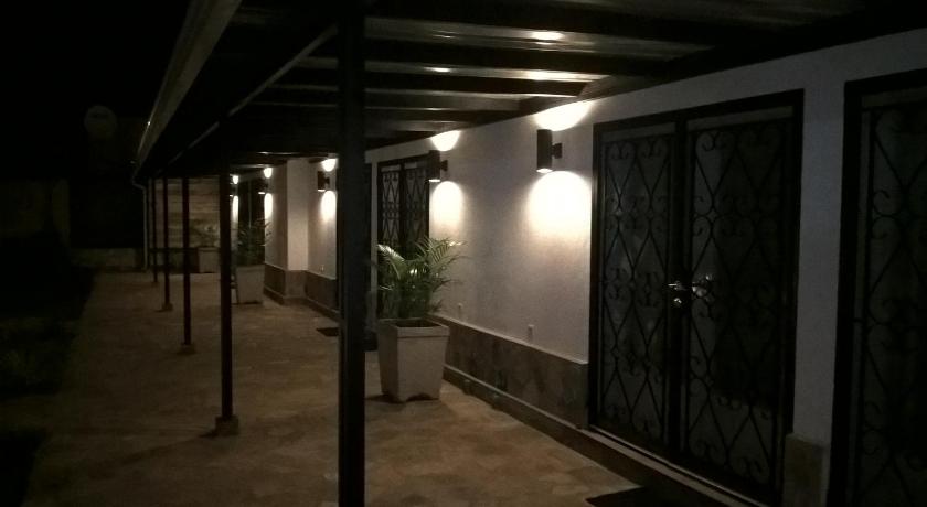 Urban Lodge photo