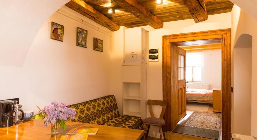 The Arch Studio (Awesome Historical Gem, in the heart of Old Town) — Hotel in Brasov