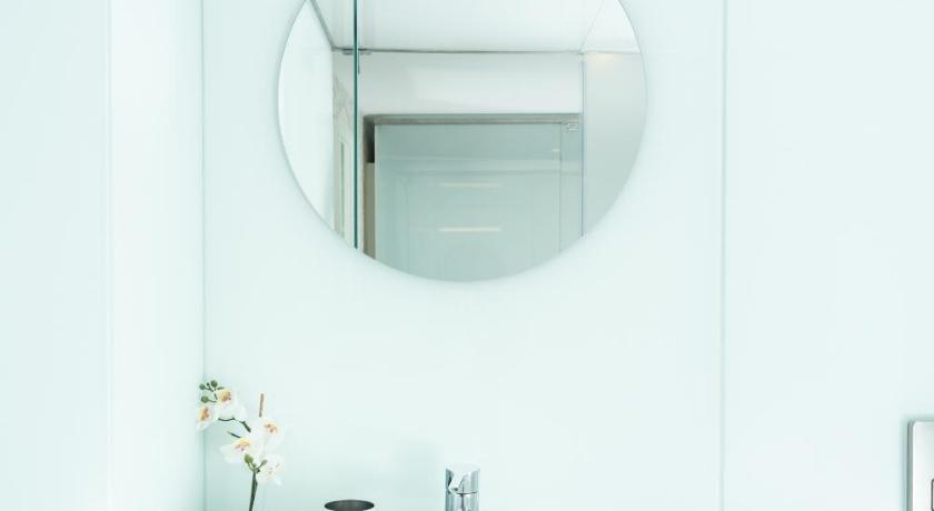 Image of Superior Studio - First Floor 7