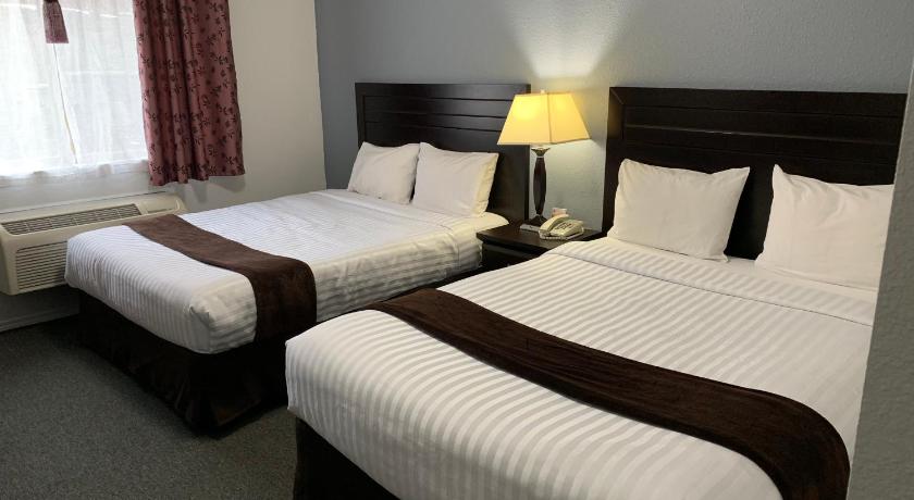 Lake Country Inn In Lake Country Bc Room Deals Photos Reviews