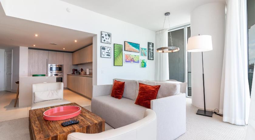 Private Ocean Condos at Hyde Beach Resort & Residences photo