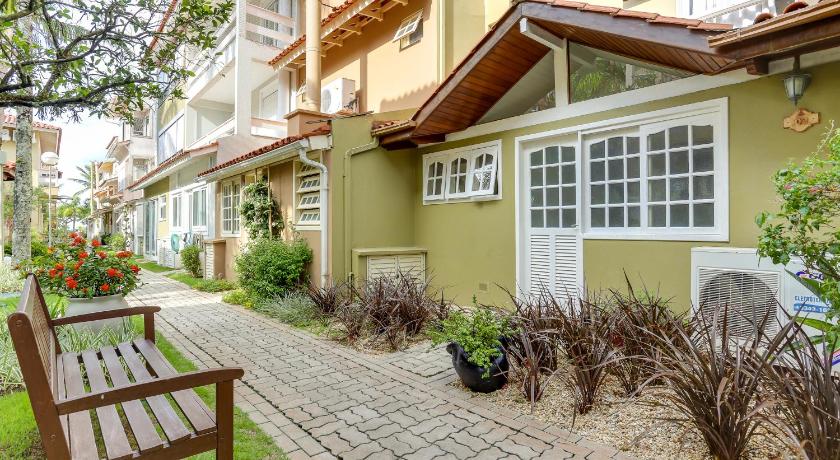 Image of Five-Bedroom House 602 8