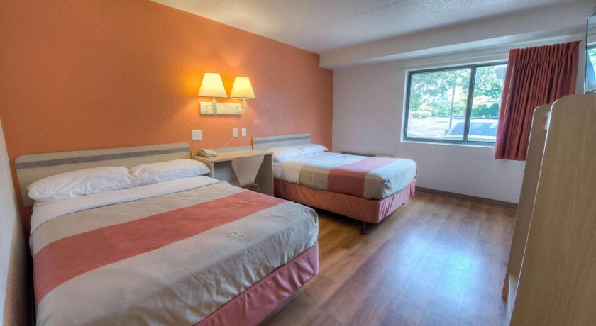 Motel 6-Branford, CT - New Haven