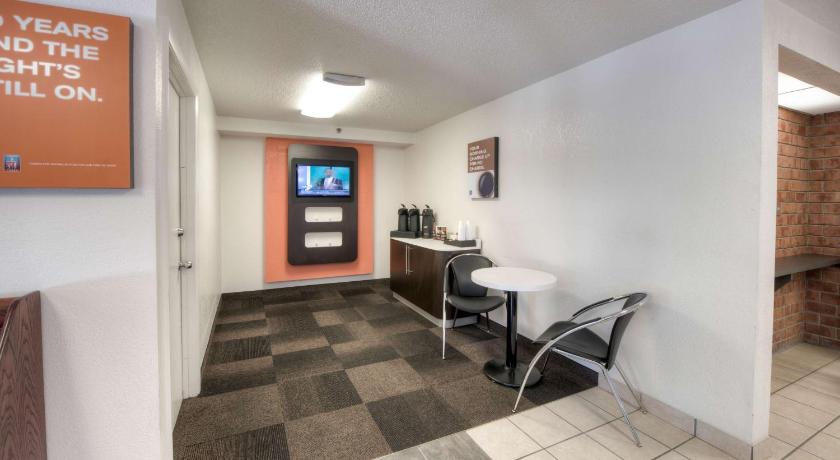 Motel 6-Branford, CT - New Haven