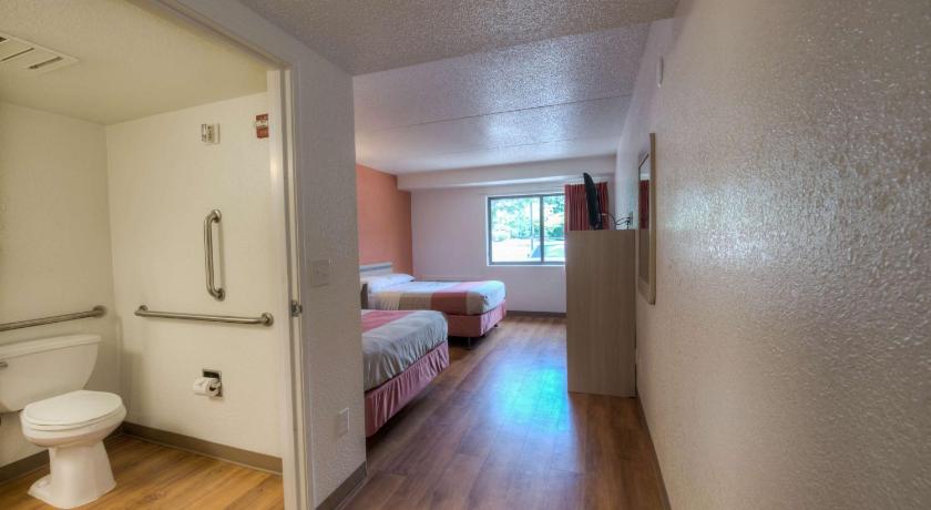 Motel 6-Branford, CT - New Haven