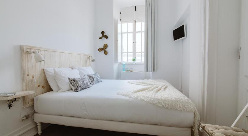 Image of Double Room with Private External Bathroom 1