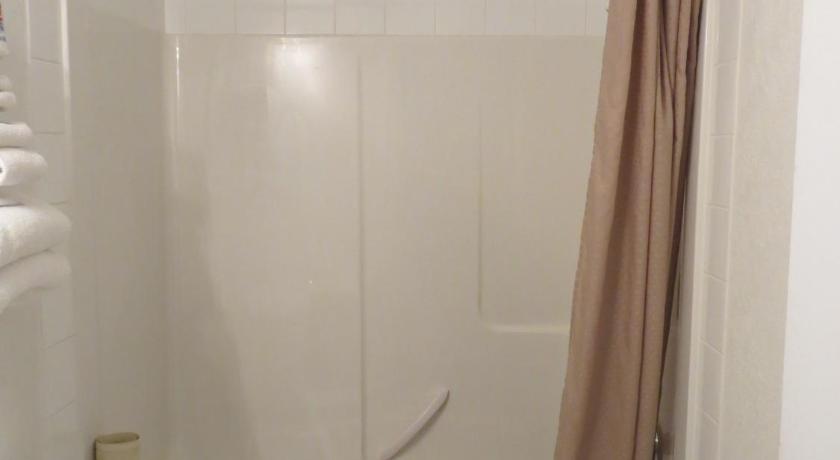 Lazy J Motel photo