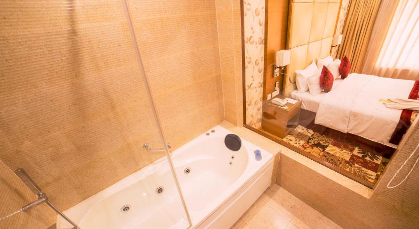 Image of Royal Suite 2
