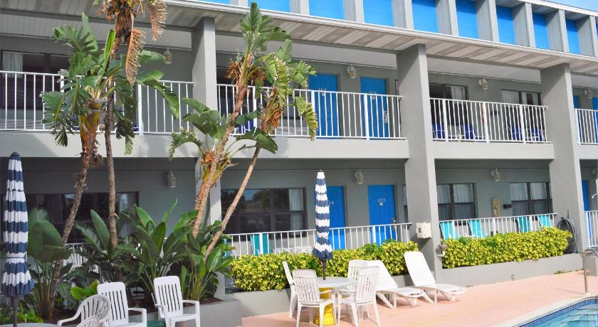 Dockside Inn & Resort photo