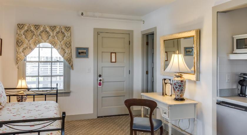 ネイクス・ヘッド (NC) First Colony Inn 3つ星 宿泊施設 レストラン