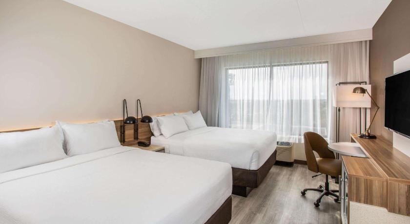 Image of One-Bedroom Suite with Two Queen Beds - Non-Smoking 1