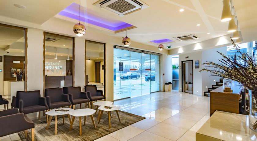 Hotel Diplomat photo