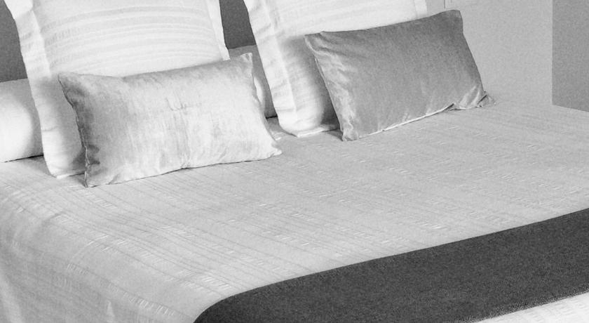 塞维利亚 Sevilla Aljarafe Room 4星级 民宿 泳池