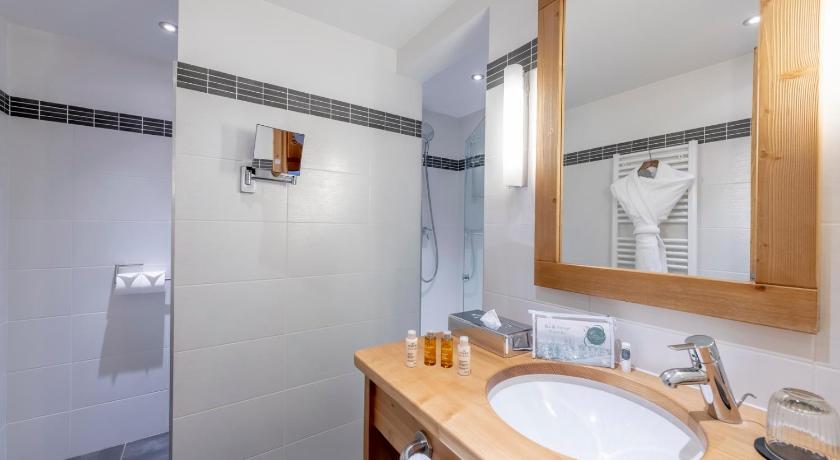 Image of Deluxe Family Room 2