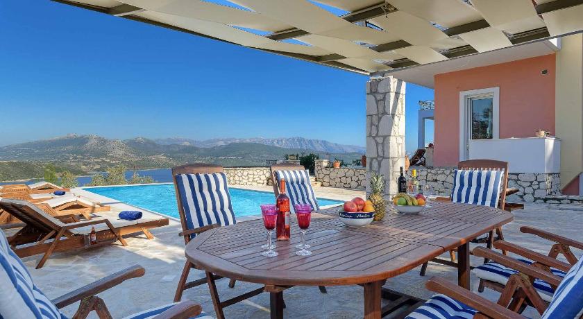 Villa Drepanou Bay photo