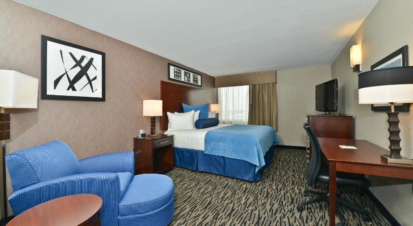 Wyndham Garden Elk Grove Village - O'Hare