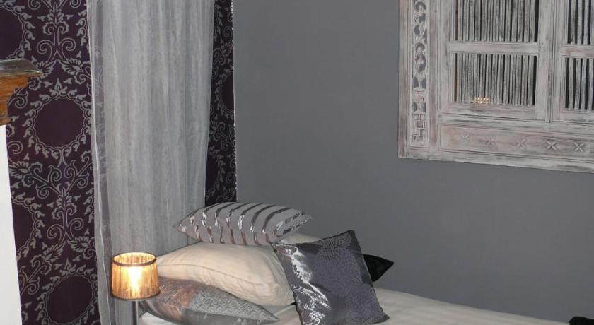 Image of Marrakesh Twin Room 8