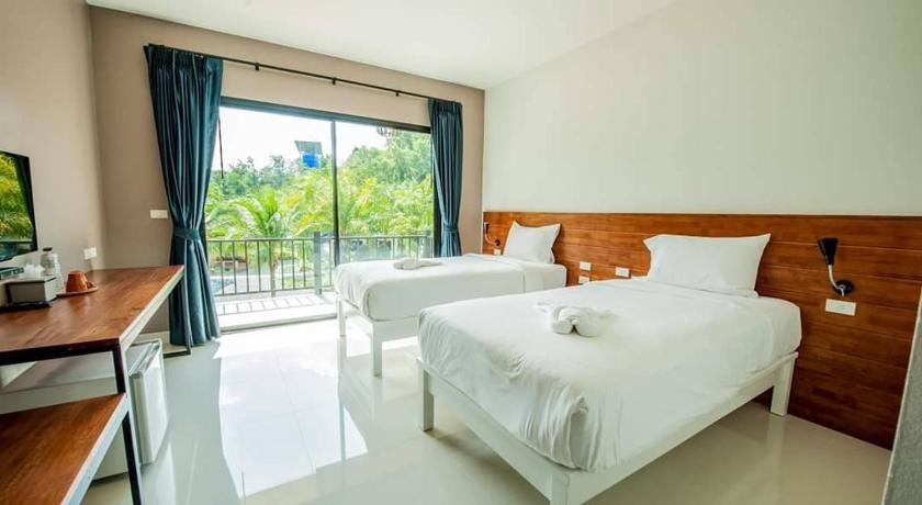 Image of Deluxe Marine Room 0
