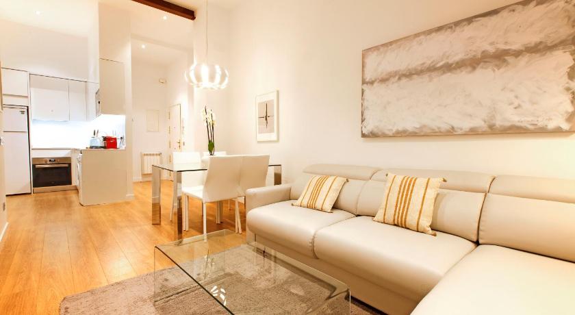 Chueca Exclusive by Madflats Collection photo