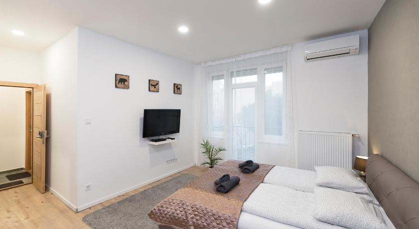 Madach Apartment photo