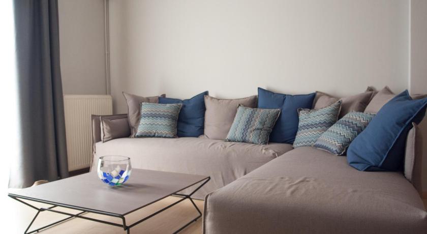 Stylish Zoi's appartment next to HELEXPO, White Tower photo