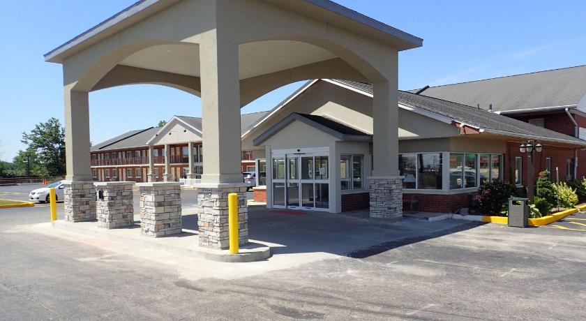 Baymont by Wyndham Effingham photo