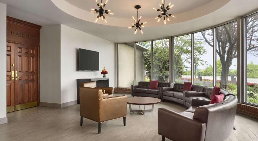 Ramada by Wyndham Beaver Falls photo