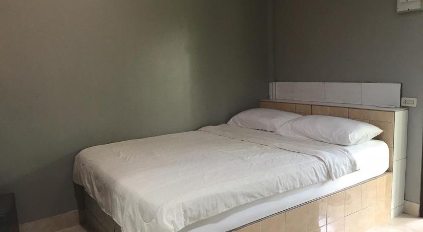 パタヤ Baan Rai Pu Fa 3つ星 ホテル 客室