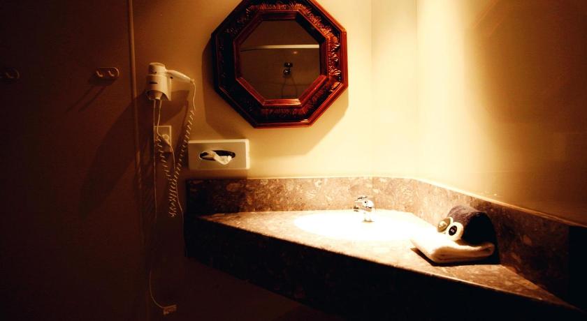Woodlyn Park Motel photo
