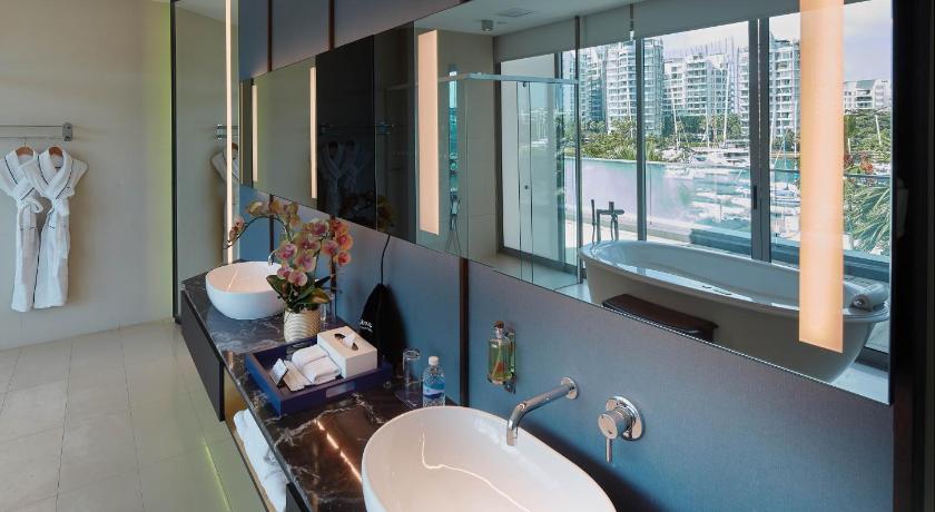 Image of Monte Carlo Suite 1 6
