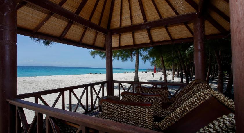 コタ・ベルッ Sutera@Mantanani Island Resort & Spa 5つ星 ホテル 外観