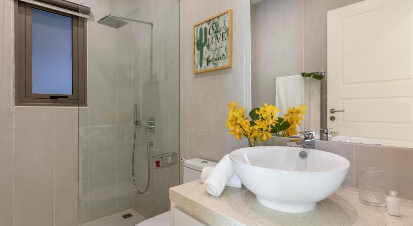 Villa White Orchid photo