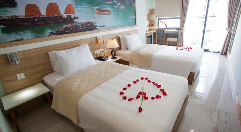 Royal HPM Hotel - image 37