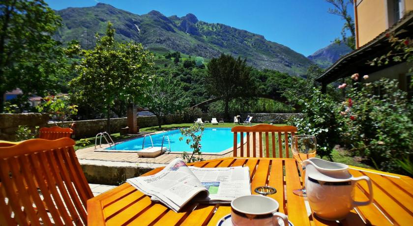 Hotel Picos de Europa photo