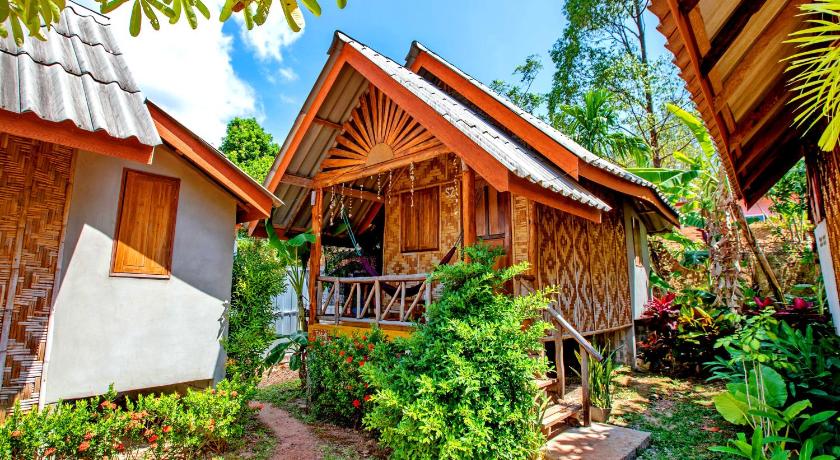 Image of Standard Bungalow with Fan 1