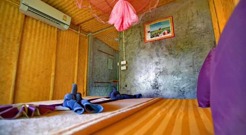 Image of Superior Bungalow 12