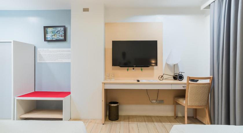 Image of Superior Room 6