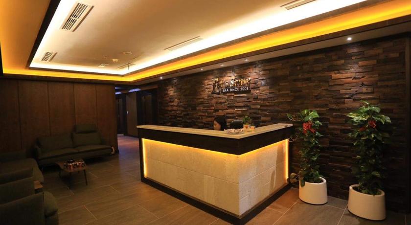 Jacob's Garden Hotel - image 12