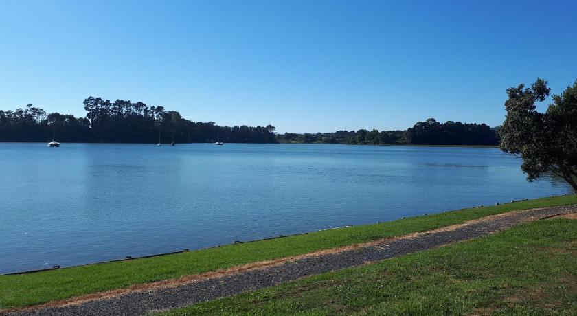Guest house on Plummers Point photo