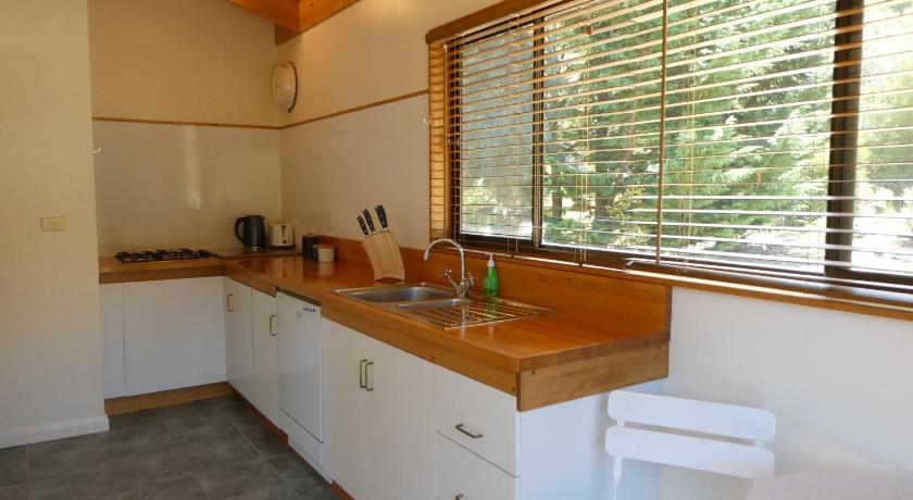 Osprey Lodge & Bungalow photo