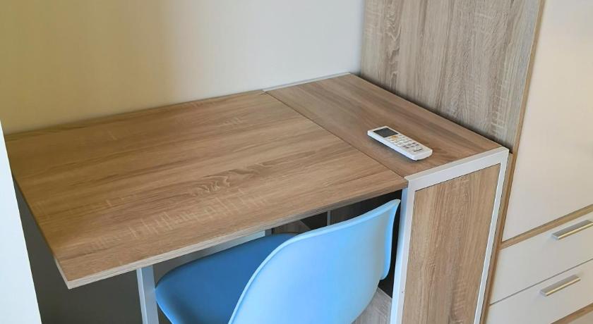 Image of Superior One-Bedroom Apartment with Balcony 16