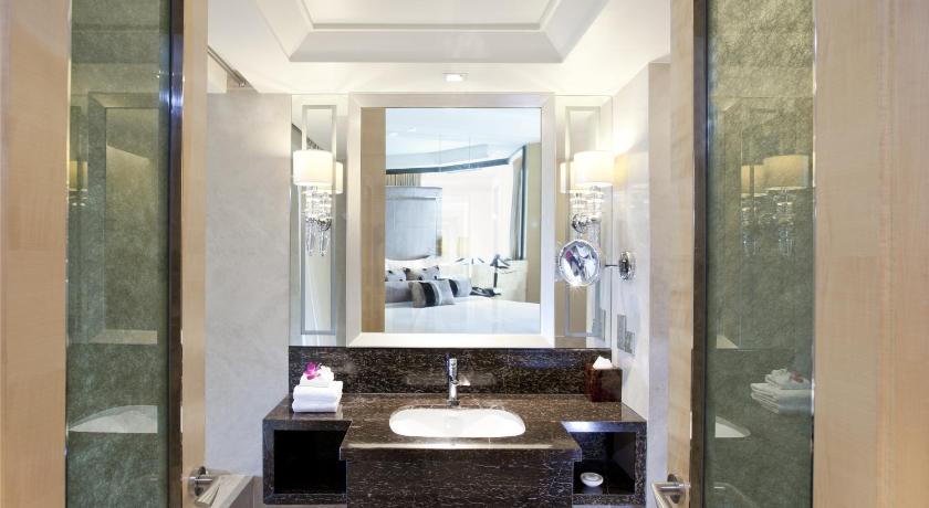 Image of Deluxe Room 2