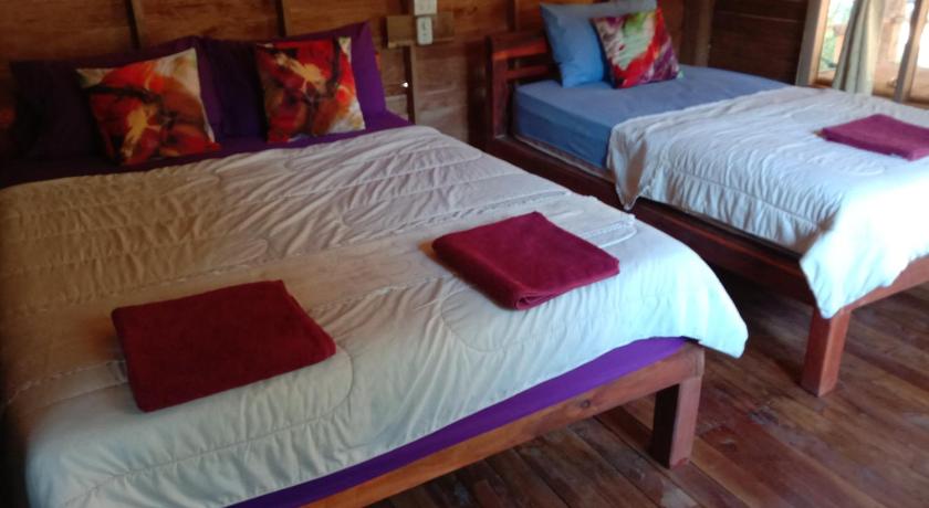 Image of Standard Triple Room 16