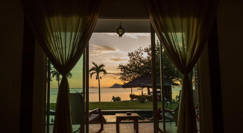 Yao Yai Beach Resort photo