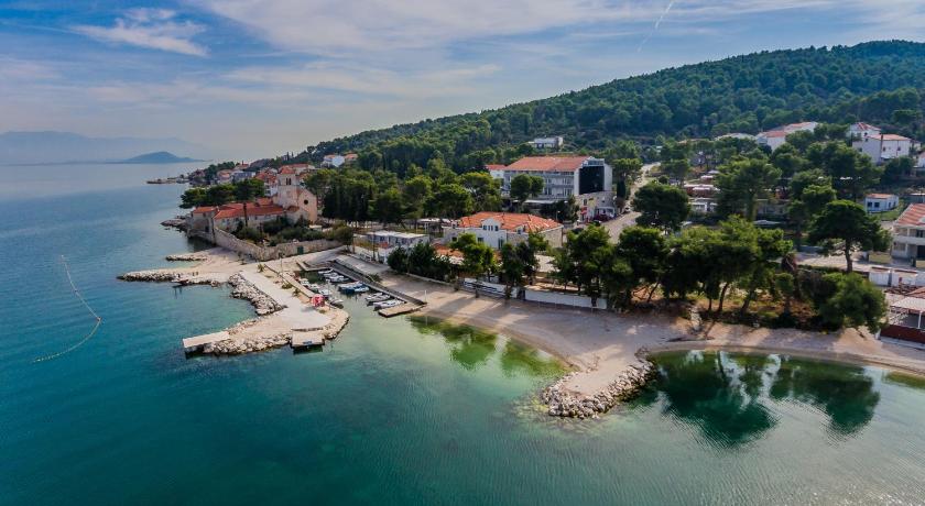 Hotel Sveti Kriz - image 3