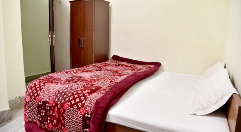 Hotel Ram photo